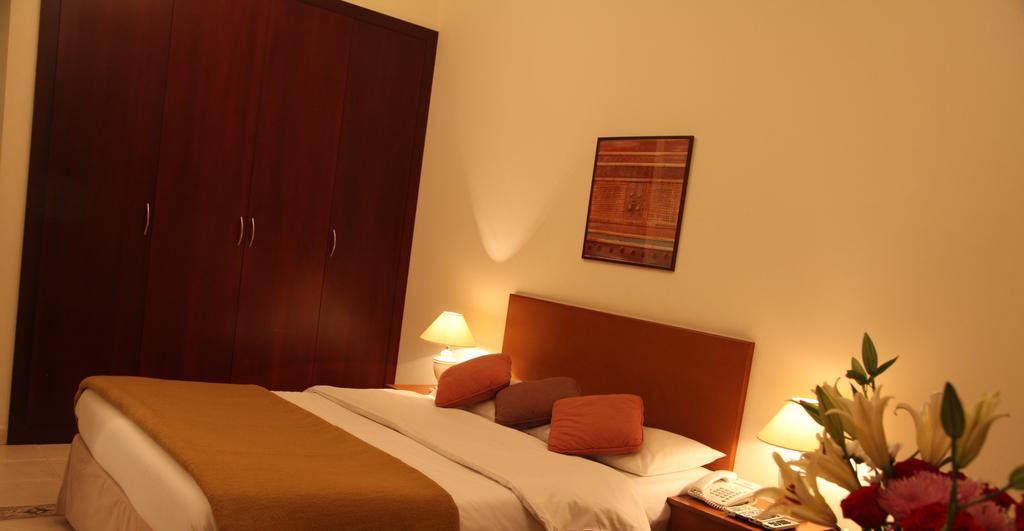 Splendor Hotel Apartments Bur Dubai Room photo